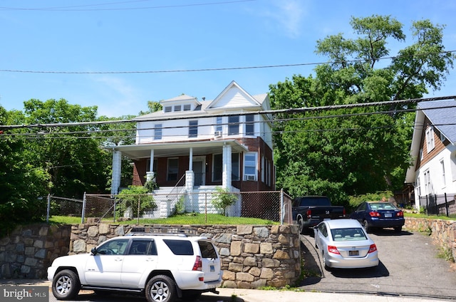 2713 24th Rd S Unit B, Arlington, VA 22206 - american foursquare style home featuring fence and a porch