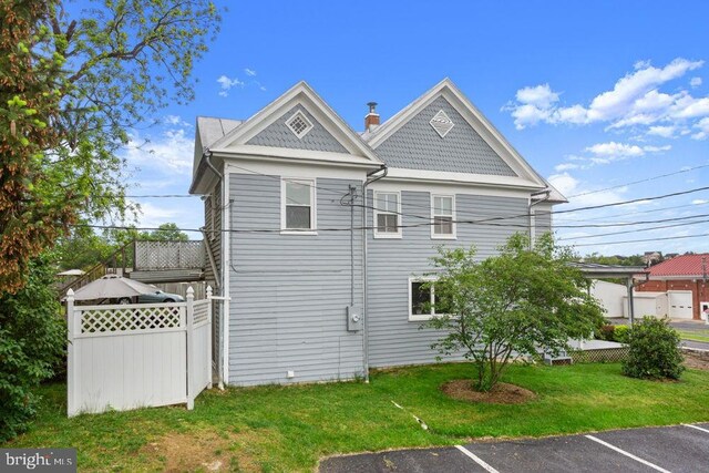 121 S Central St, Broadway, VA 22815 - view of property exterior featuring uncovered parking