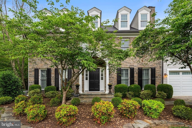 2125 Rampart Dr, Alexandria, VA 22308 - view of front of house with stone siding