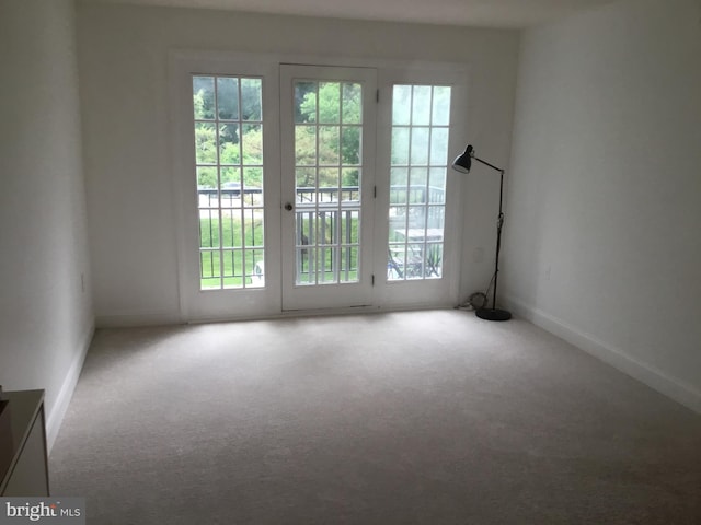 9449 Fairfax Blvd Unit 301, Fairfax, VA 22031 - unfurnished room featuring carpet and baseboards