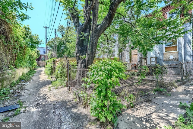 1827 Eagle St, Baltimore, MD 21223 - view of yard