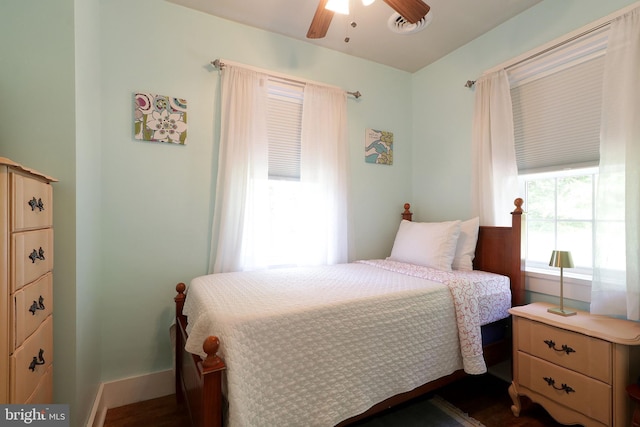 bedroom featuring a ceiling fan