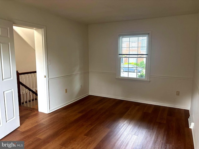 476 Colonial Ridge Ln, Arnold, MD 21012 - unfurnished room featuring wood finished floors and baseboards