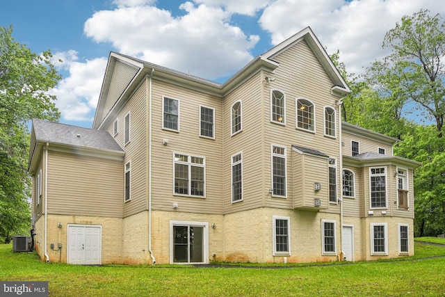 13330 Darnestown Rd, Darnestown, MD 20878 - rear view of property with a lawn and brick siding