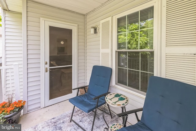 view of patio / terrace with covered porch