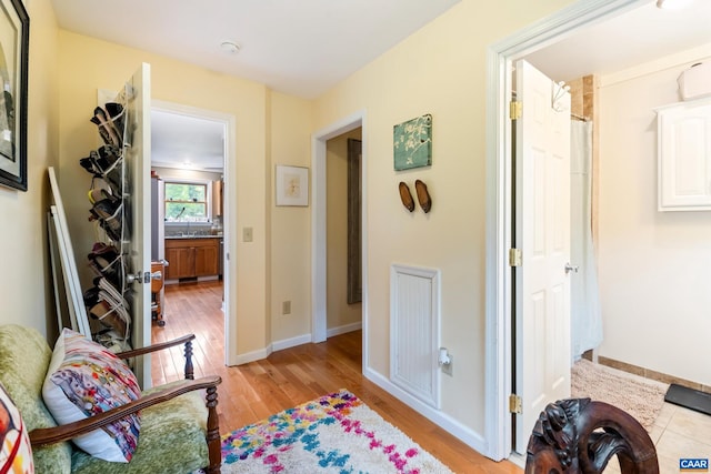 686 Snow Mountain Rd, Stanardsville, VA 22973 - living area with light wood-style floors and baseboards
