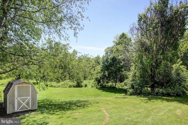 102 Andover Ct, Frederick, MD 21702 - view of green lawn