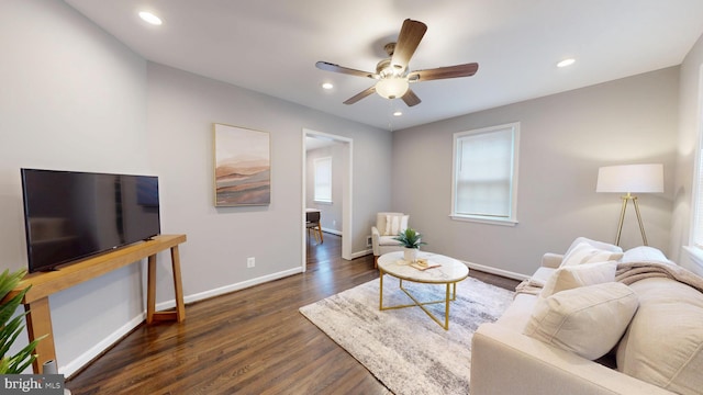 724 Overbrook Rd, Baltimore, MD 21212 - living area featuring a ceiling fan, dark wood-type flooring, baseboards, and recessed lighting