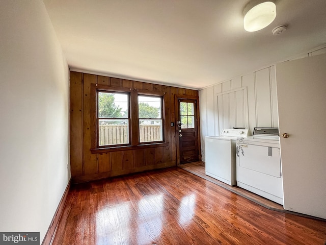 1021 Park Ave, Annapolis, MD 21403 - laundry area featuring washer and clothes dryer and wood finished floors
