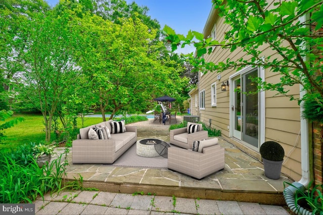 view of patio with an outdoor hangout area