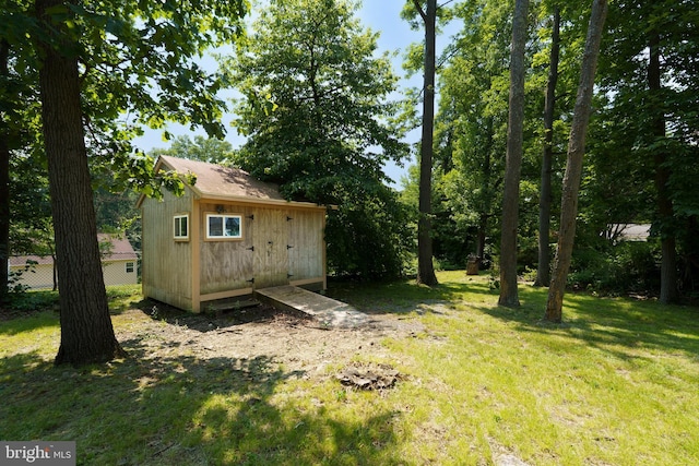 10699 Harding Rd, Laurel, MD 20723 - view of yard with an outbuilding