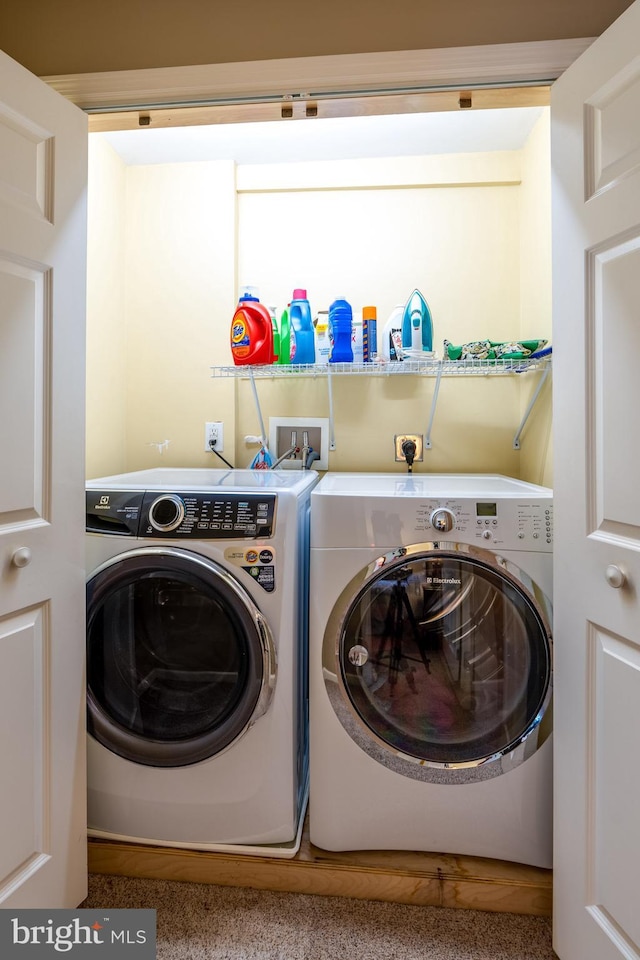1626 Lampeter Rd, Lancaster, PA 17602 - clothes washing area featuring washer and dryer