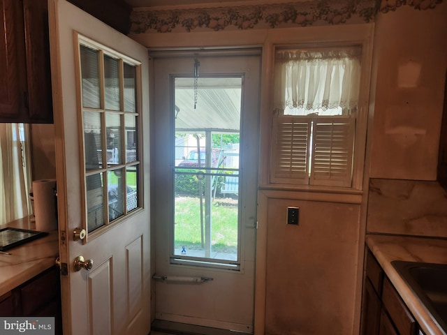 841 Highland Ave, Lancaster, PA 17603 - doorway to outside featuring healthy amount of natural light and a sink