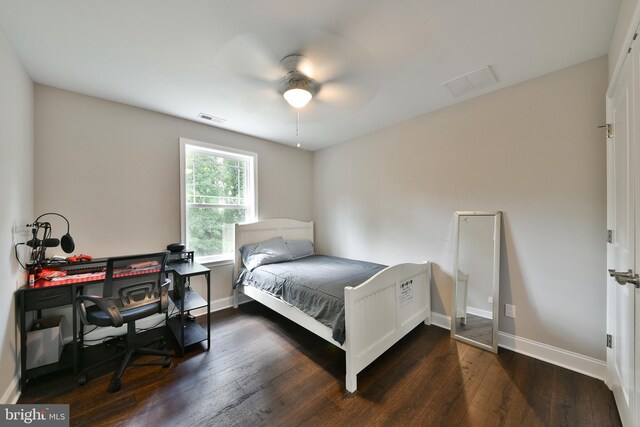 150 Fairfax Dr, Cinnaminson, NJ 08077 - bedroom featuring wood finished floors, baseboards, and a ceiling fan