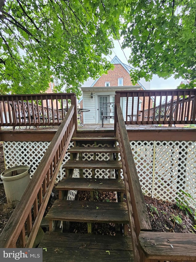 3 W Elm Ave, Baltimore, MD 21206 - wooden terrace with stairway