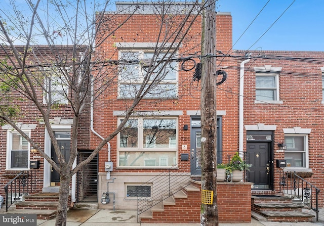 721 S Smedley St, Philadelphia, PA 19146 - townhome / multi-family property featuring brick siding