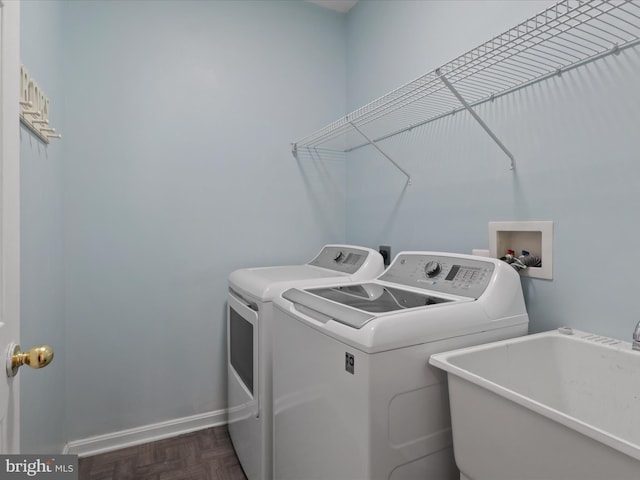 17494 Lethridge Cir, Round Hill, VA 20141 - laundry area featuring washer and clothes dryer and baseboards