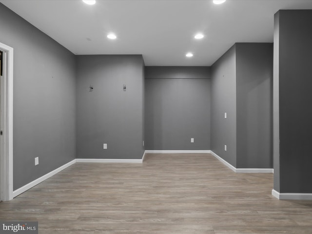 17494 Lethridge Cir, Round Hill, VA 20141 - spare room featuring light wood-style floors and recessed lighting