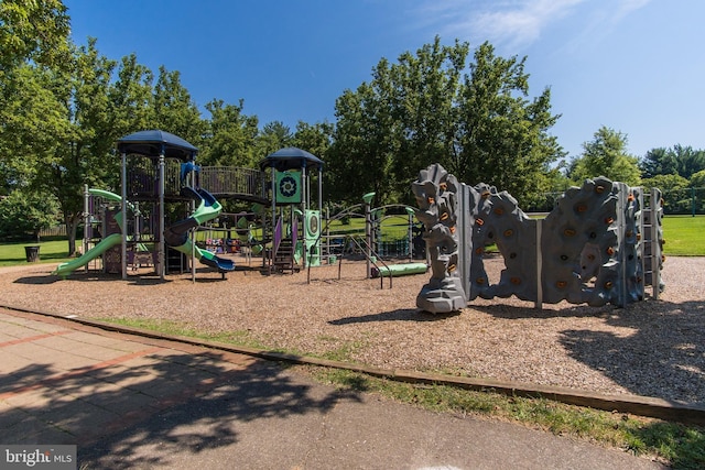 103 Barnsfield Ct Unit 227, Gaithersburg, MD 20878 - view of communal playground