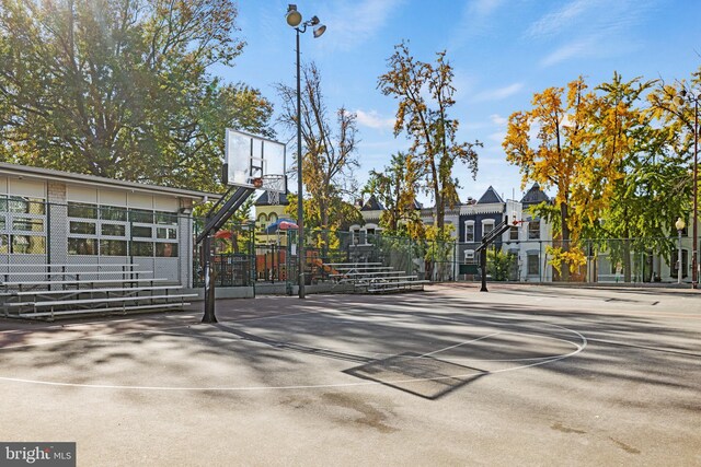 1407 1st St NW Unit 1, Washington, DC 20001 - view of sport court with fence and community basketball court