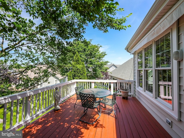 deck featuring outdoor dining space