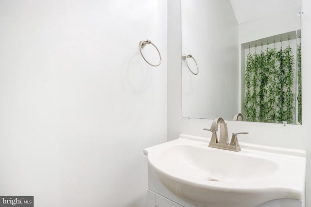 bathroom with vanity