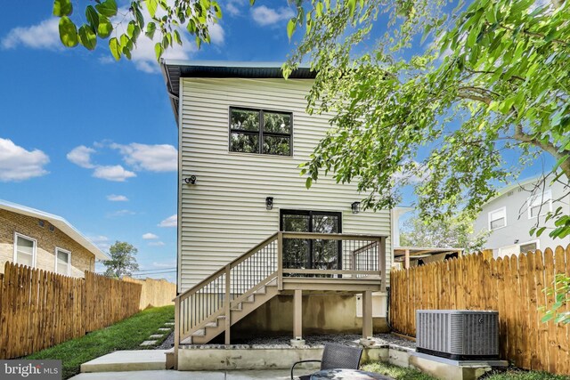 5209 10th Pl S, Arlington, VA 22204 - rear view of property with central AC unit