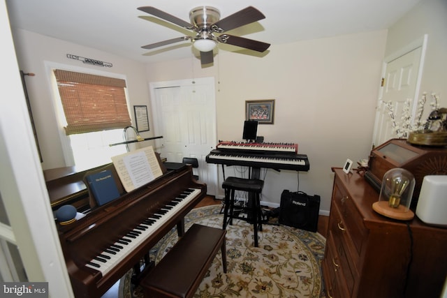 10 Casimir Ct, New Castle, DE 19720 - living area featuring wood finished floors and a ceiling fan