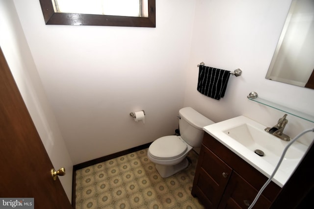 10 Casimir Ct, New Castle, DE 19720 - bathroom featuring toilet, vanity, baseboards, and tile patterned floors