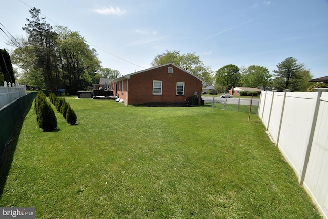 10 Casimir Ct, New Castle, DE 19720 - view of yard featuring central AC unit