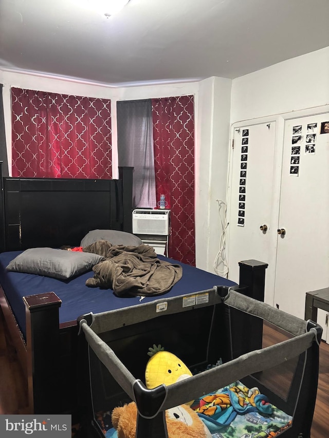 3857 N Marshall St, Philadelphia, PA 19140 - rec room with wood finished floors