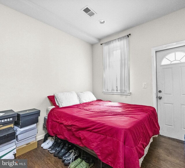 2562 N 31st St, Philadelphia, PA 19132 - bedroom with wood finished floors, recessed lighting, and baseboards
