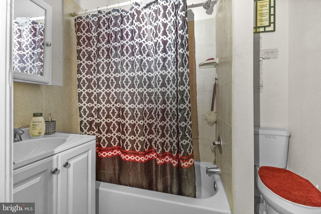 2562 N 31st St, Philadelphia, PA 19132 - full bathroom with toilet, vanity, shower / bath combination with curtain, and tile walls