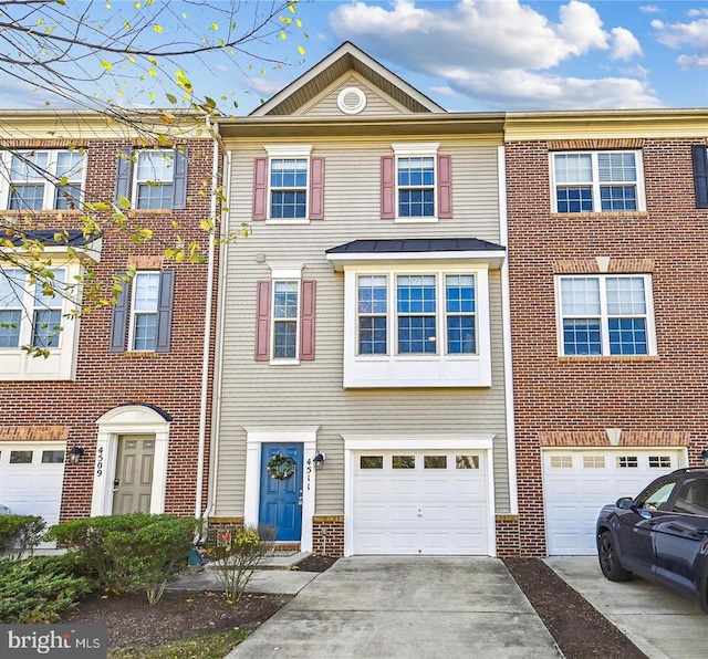 4511 Potomac Highlands Cir, Triangle VA, 22172, 3 bedrooms, 3 baths townhouse for sale