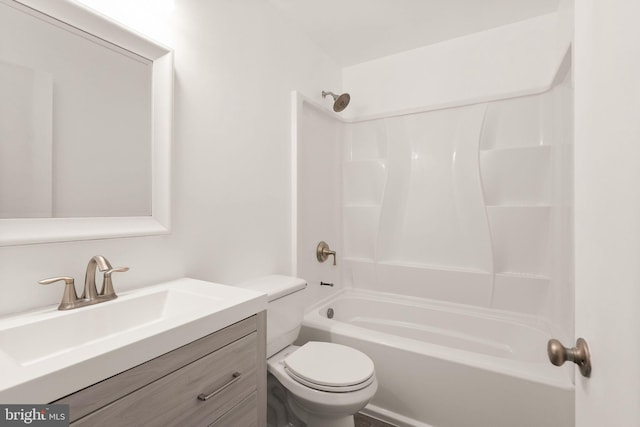 513 Tavenner Ct, Sterling, VA 20164 - bathroom featuring toilet, vanity, and bathing tub / shower combination