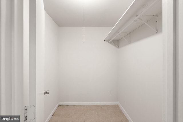 513 Tavenner Ct, Sterling, VA 20164 - view of spacious closet