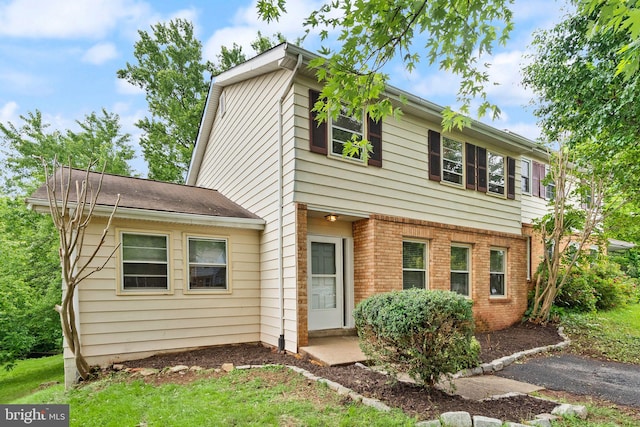 513 Tavenner Ct, Sterling, VA 20164 - view of front of property featuring brick siding