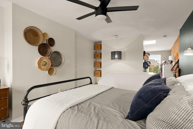 bedroom featuring ceiling fan