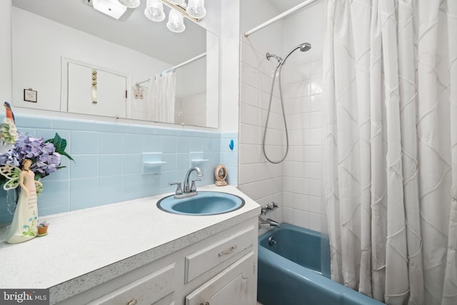 350 Poorhouse Rd, Winchester, VA 22603 - bathroom featuring shower / bath combo and vanity