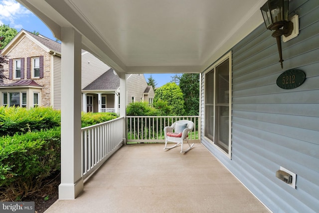 5212 Braywood Dr, Centreville, VA 20120 - view of patio featuring a porch