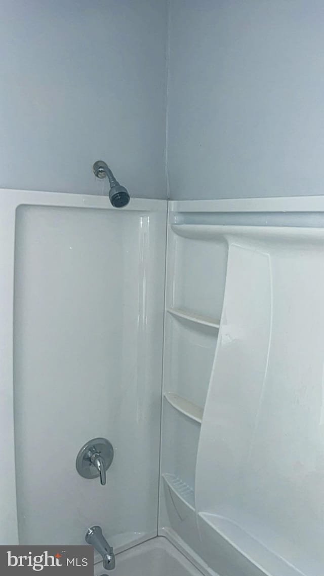 442 S Prince St, Lancaster, PA 17603 - bathroom with bathtub / shower combination