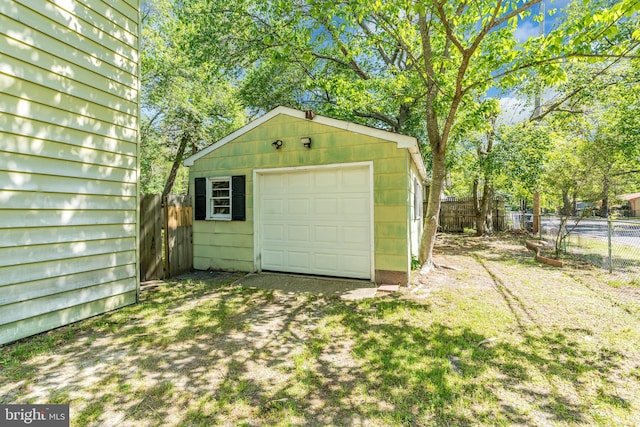 102 Sunset St, Browns Mills, NJ 08015 - detached garage with fence