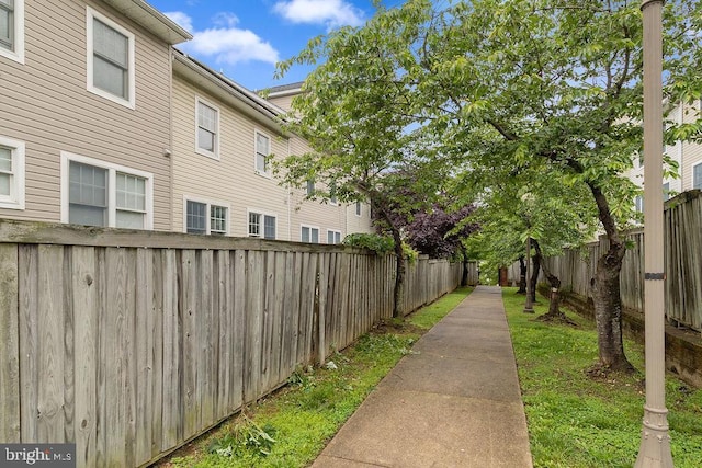 843 Marjorie Ct SE, Washington, DC 20032 - view of fenced backyard