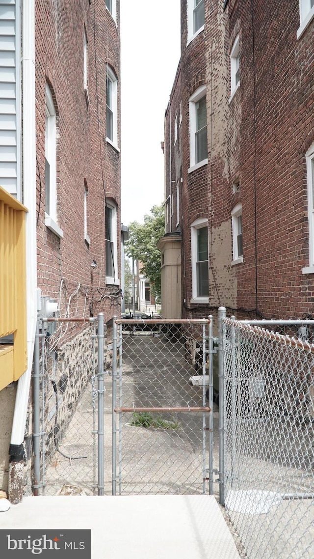 2236 Linden Ave, Baltimore, MD 21217 - view of building exterior with fence