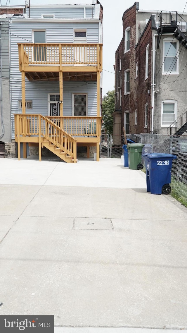 2236 Linden Ave, Baltimore, MD 21217 - exterior space with fence