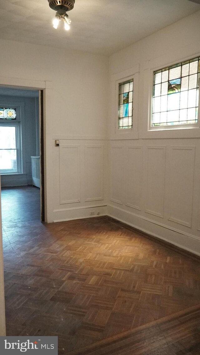 2236 Linden Ave, Baltimore, MD 21217 - empty room with a decorative wall and wainscoting