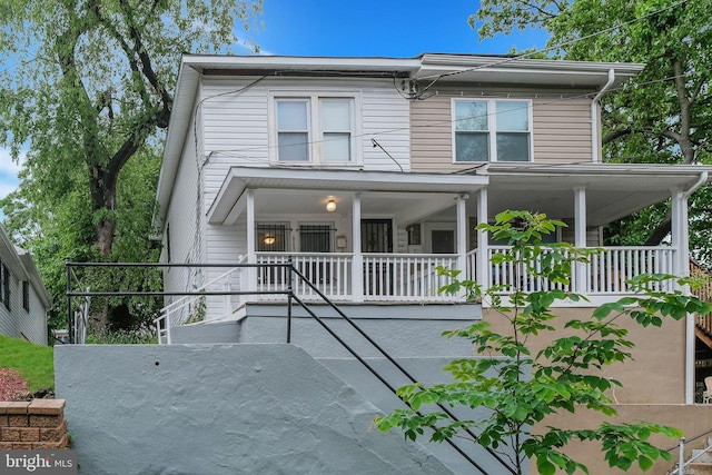 view of front facade featuring a porch