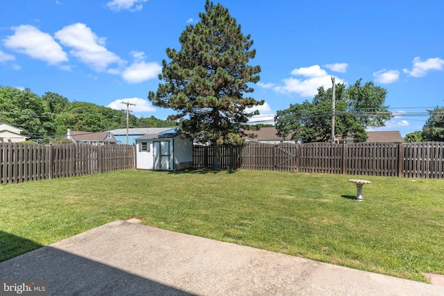 407 Stanford Rd, Fairless Hills, PA 19030 - view of yard featuring a patio
