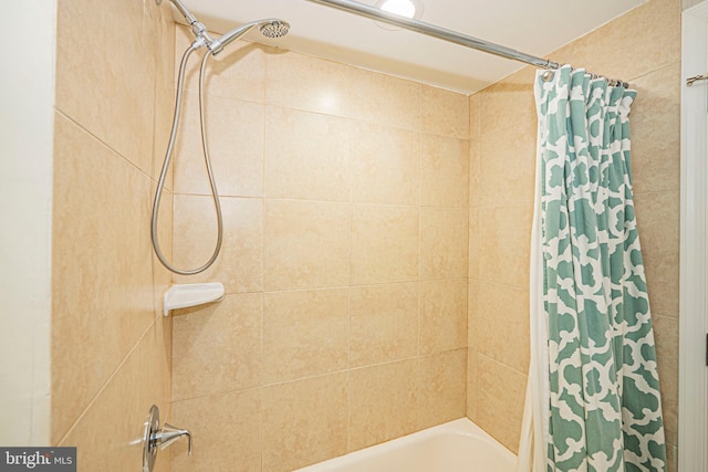 10021 Lorain Ave, Silver Spring, MD 20901 - full bath with shower / bath combo with shower curtain