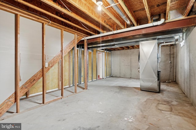 7 Gazelle Pl, New Castle, DE 19720 - unfinished basement with heating unit